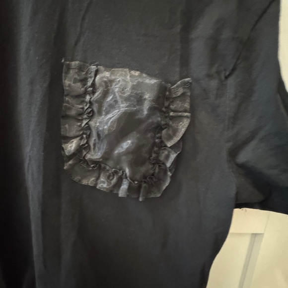 Zara Black Short Sleeve Tee with Ruffle Pocket - Picture 2 of 6